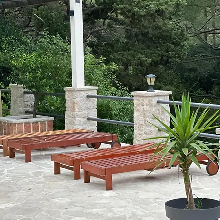 Nugal 2+2 Vakantiehuis Makarska